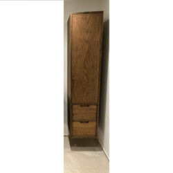 Fingertappet højskab mørkolieret eg 40x40x175cm med 2 skuffer og 4 hylder - Højrevendt